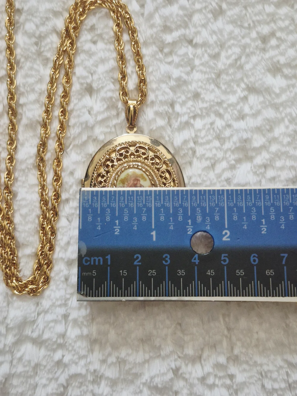 Vintage Gold Tone Oval Filigree Painted Cameo Locket Necklace